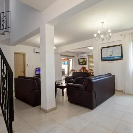 Nissi Sotia Villa Agia Napa